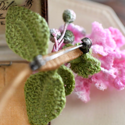 【即納】ブローチ　蝉の声聞き、サルスベリ咲く（ピンク）　手編み　レース編み 5枚目の画像