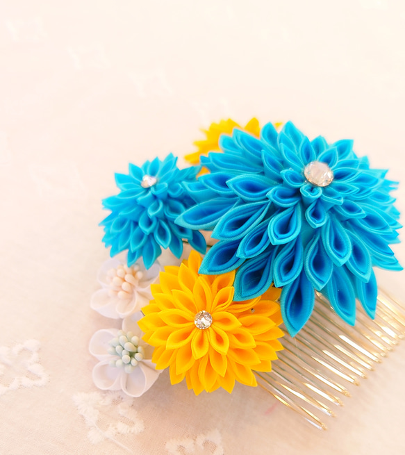 『ブルー系夏カラーの花飾り』成人式,七五三,卒業式,浴衣、結婚式のお呼ばれなどの髪飾り 4枚目の画像