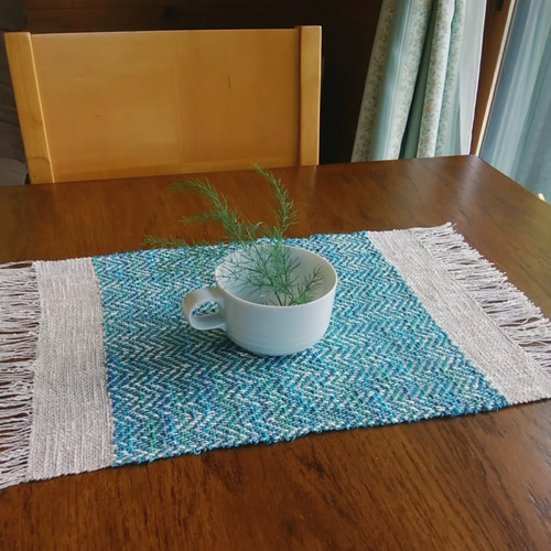 値下げしました! ランチョンマット 手刺繍 リネン ティーマット 手作り