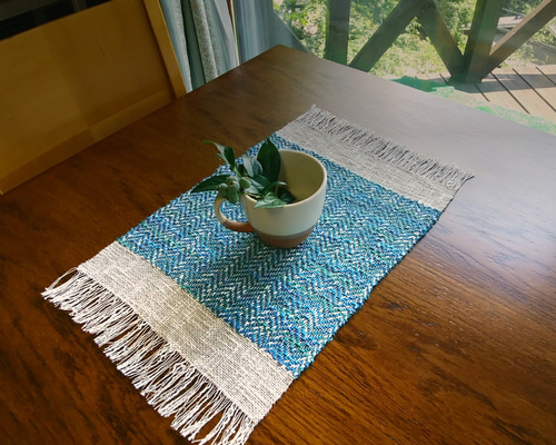 値下げしました!　ランチョンマット 手刺繍 リネン ティーマット 値下げしました! ランチョンマット 手刺繍 リネン ティーマット