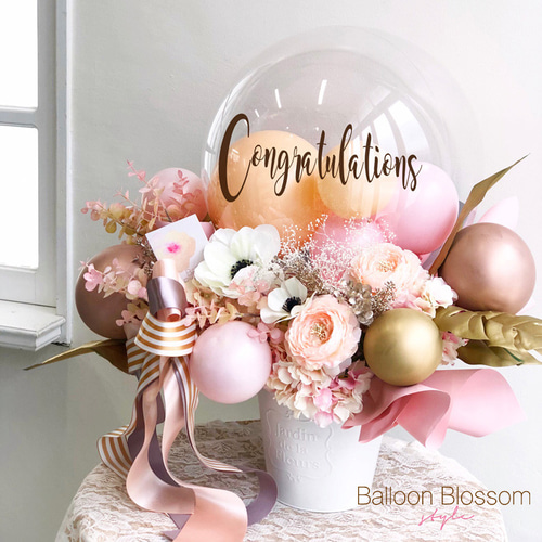 バルーンアレンジ　お祝い　インテリア 開店祝い】迷ったらこれ！クリアなバルーンと豪華なお花の組み合わせ