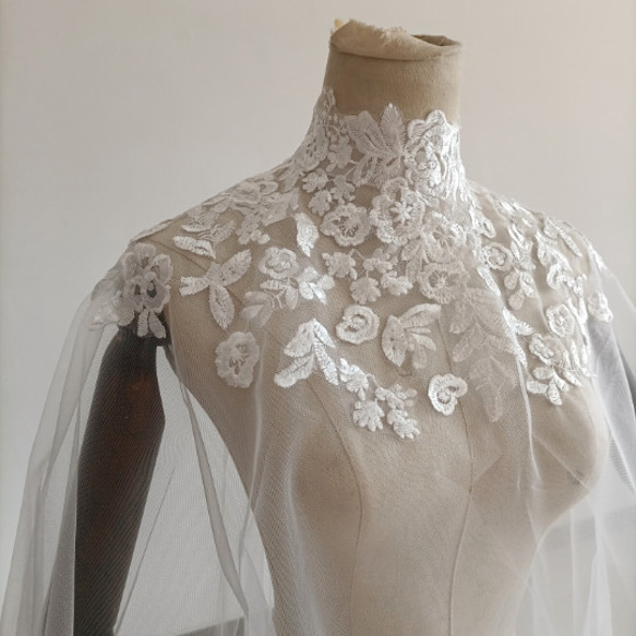 優雅上衣，披肩式波萊羅婚紗，透明花朵蕾絲，包扣 第3張的照片