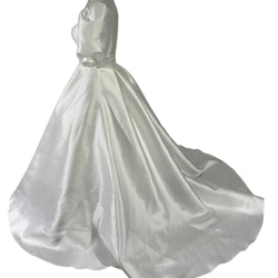 ウエディングドレス 半袖 オフホワイト ファスナー 光沢感 ブライダル 前撮り 3枚目の画像