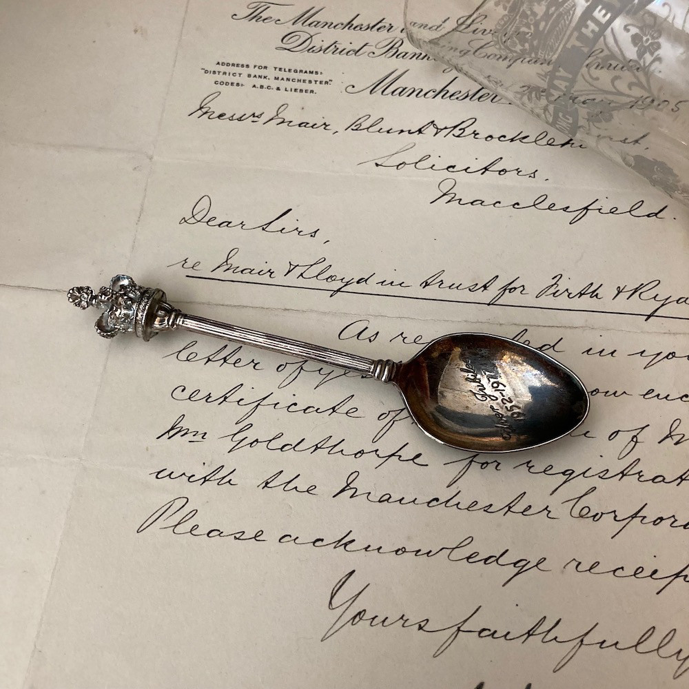 ＧＷ割引きエリザベス女王在位25周年記念スプーン