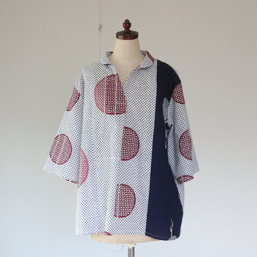 可愛い模様の浴衣の丸襟ブラウス 可愛い模様の浴衣の丸襟ブラウス