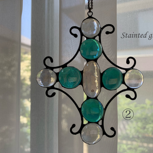 ステンドグラスオーナメント　ハンドメイド　サンキャッチャー　桃太郎　オーナメント ステンドグラスオーナメント ハンドメイド サンキャッチャー