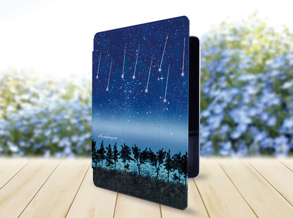 【星降る夜】手帳型iPadケース（片面印刷/カメラ穴あり/はめ込みタイプ） 2枚目の画像