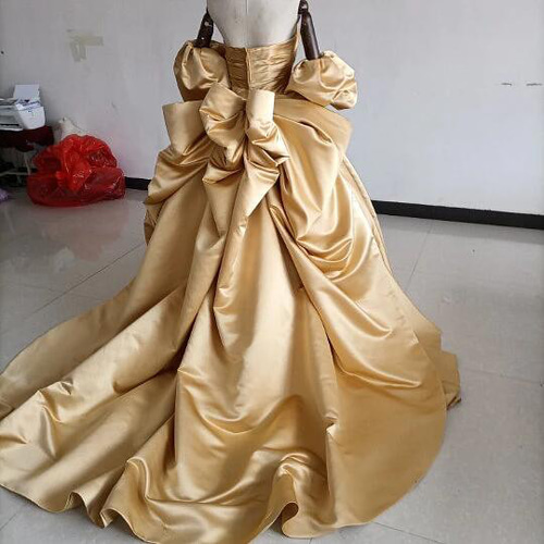 ブラウンカラードレス ベアトップ パフスリーブ トレーン エイ 姫袖 