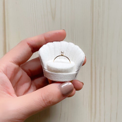 ミニチュアシェルソファのリングスタンド リングピロー  一人がけ ホワイト 6枚目の画像