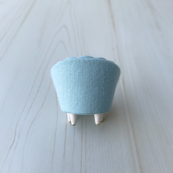 ミニチュアシェルソファのリングスタンド リングピロー  一人がけ ライトブルー 9枚目の画像
