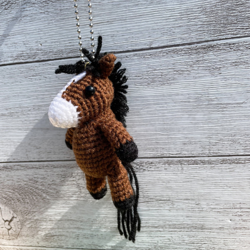 受注制作】お馬さんのあみぐるみストラップ【黒鹿毛】 キーホルダーや