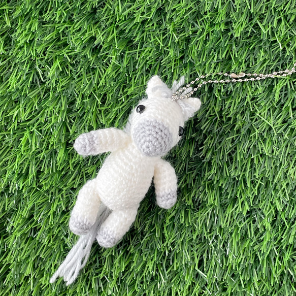 受注制作】お馬さんのあみぐるみストラップ【芦毛】 キーホルダーや