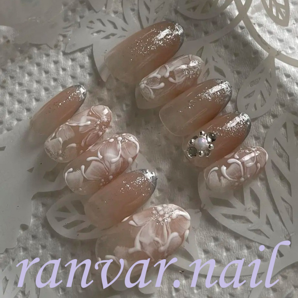 ° .*♡ネイルチップレパートリー♡*. ° オーダー品です♡ 和風テイストでキジトラちゃん入りネイルです