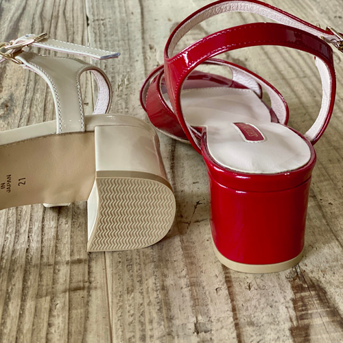 最終セール価格　新品23〜23.5 BACK-STRAP SANDALベージュ 小さいサイズ21cm,21.5cm限定 ] クロスベルトサンダル #ベージュ