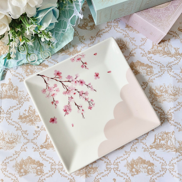 くすみピンクと桜のプレート 1枚目の画像