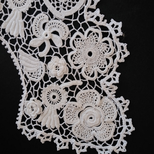 アイリッシュクロッシェレース編みの白いバラのつけ襟 irish crochet