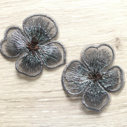 【送料無料】刺繍フラワーレース  オーガンジー  花芯入り 4pcs 3枚目の画像