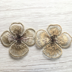 【送料無料】刺繍フラワーレース  オーガンジー  花芯入り 4pcs 3枚目の画像