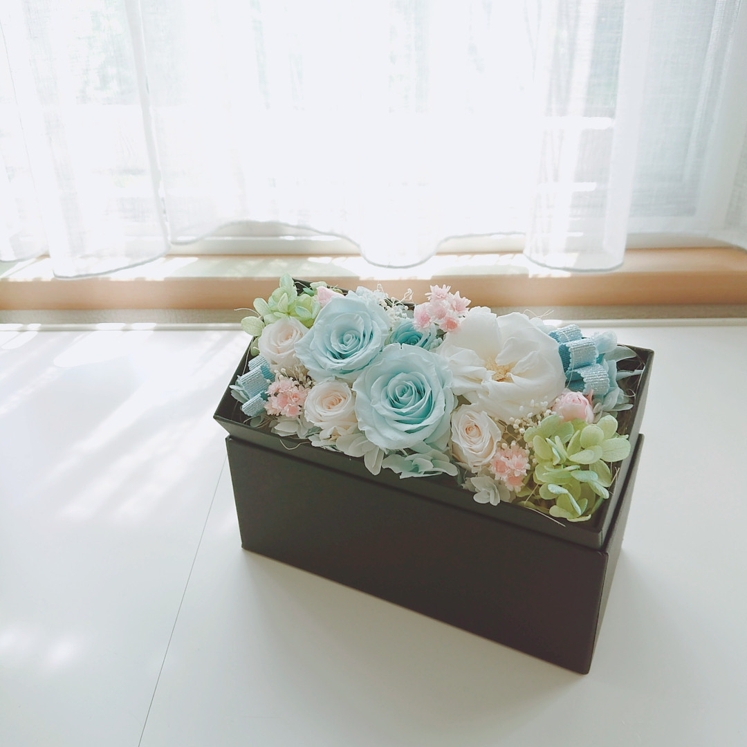 フラワーBOX プリザーブドフラワーベビーブルー