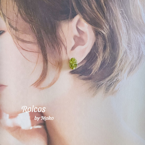 さざれ石のピアス ラウンド/オーバル ピアス（スタッド・一粒） Rolcos  