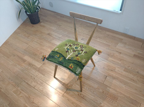 完売】ペルシャ　ギャッベ　ミニマット　42x40.5cm　  黄緑 緑　生命の木　花 2枚目の画像