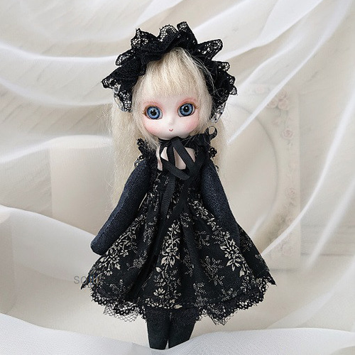 ちっちゃいちゃん*ゴスロリ風ドレスの子*(創作人形・ビスク ちっちゃいちゃん*ゴスロリ風ドレスの子*(創作人形・ビスク