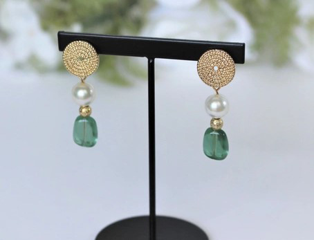 あこや本真珠7.5㎜×ミントグリーン　アレンジピアス