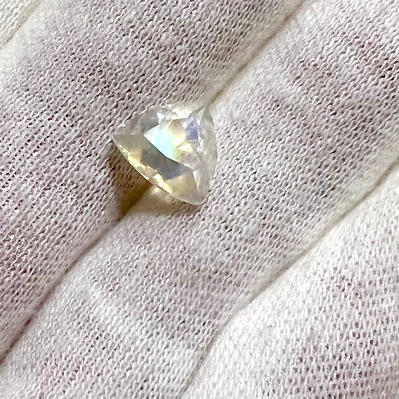 レインボーアンデシンラブラドライト ルース　約2.1ct レインボーアンデシンラブラドライト 長石 フェルドスパー 1ct 一般的に