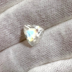 レインボーアンデシンラブラドライト ルース　約2.1ct 1枚目の画像