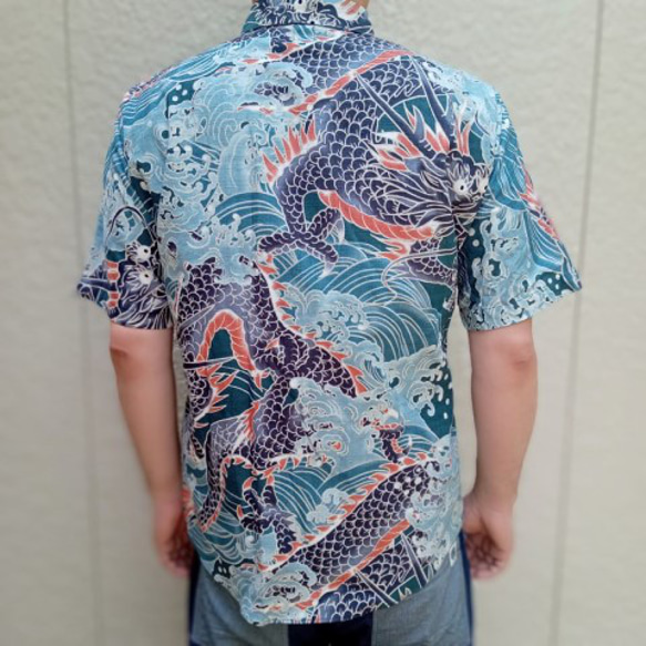 半袖和柄シャツ（荒波に龍） 1枚目の画像