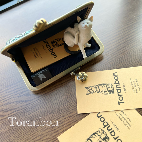 ギフトにぴったり】がま口カードケース／密猫とNeko(黒・紫・グレー  