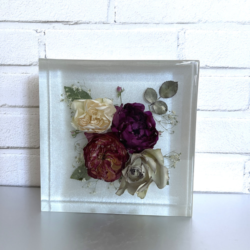 本物のバラが輝くレジンフラワーアート/インテリア置物/結婚祝い/新築