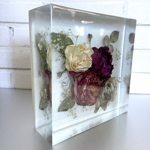 本物のバラが輝くレジンフラワーアート/インテリア置物/結婚祝い/新築