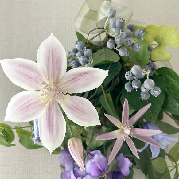 夏のスワッグ 花材はクレマチス、リキュウソウなど全てアーティフィシャルフラワー、水やりなどのお手入れ要らず 人気・おすすめ｜使いやすい・旅行におすすめ 品質保証 全国発送 日本国内発送・最短翌日お届け