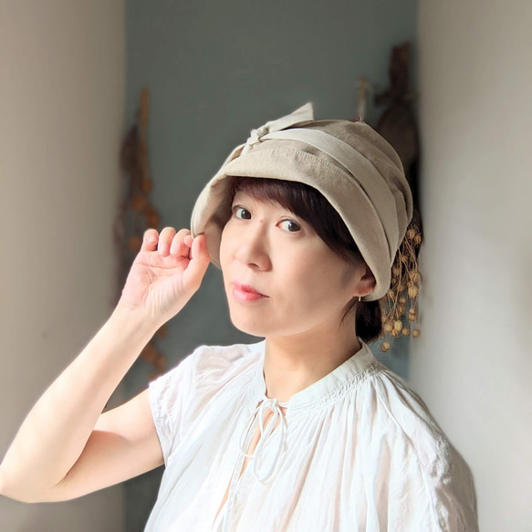 頭小さ目さんから大き目さんまで　軽くて優しいコットンリネン帽子（ベージュ×パールベージュ） 4枚目の画像