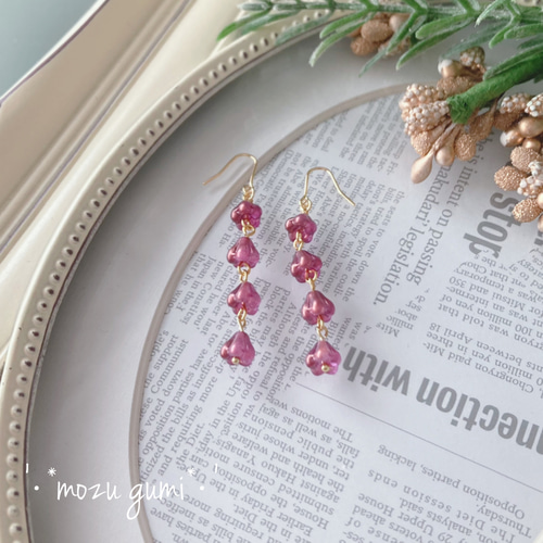 ベルフラワーの4連ピアス or イヤリング（ワインレッド） ピアス