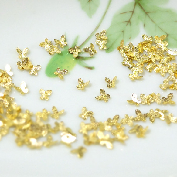 蝶　メタルパーツ3種　ネイル　30こ入　ゴールド 蝶 メタルパーツ3種 ネイル 30こ入 ゴールド 豪華【オリエンタル