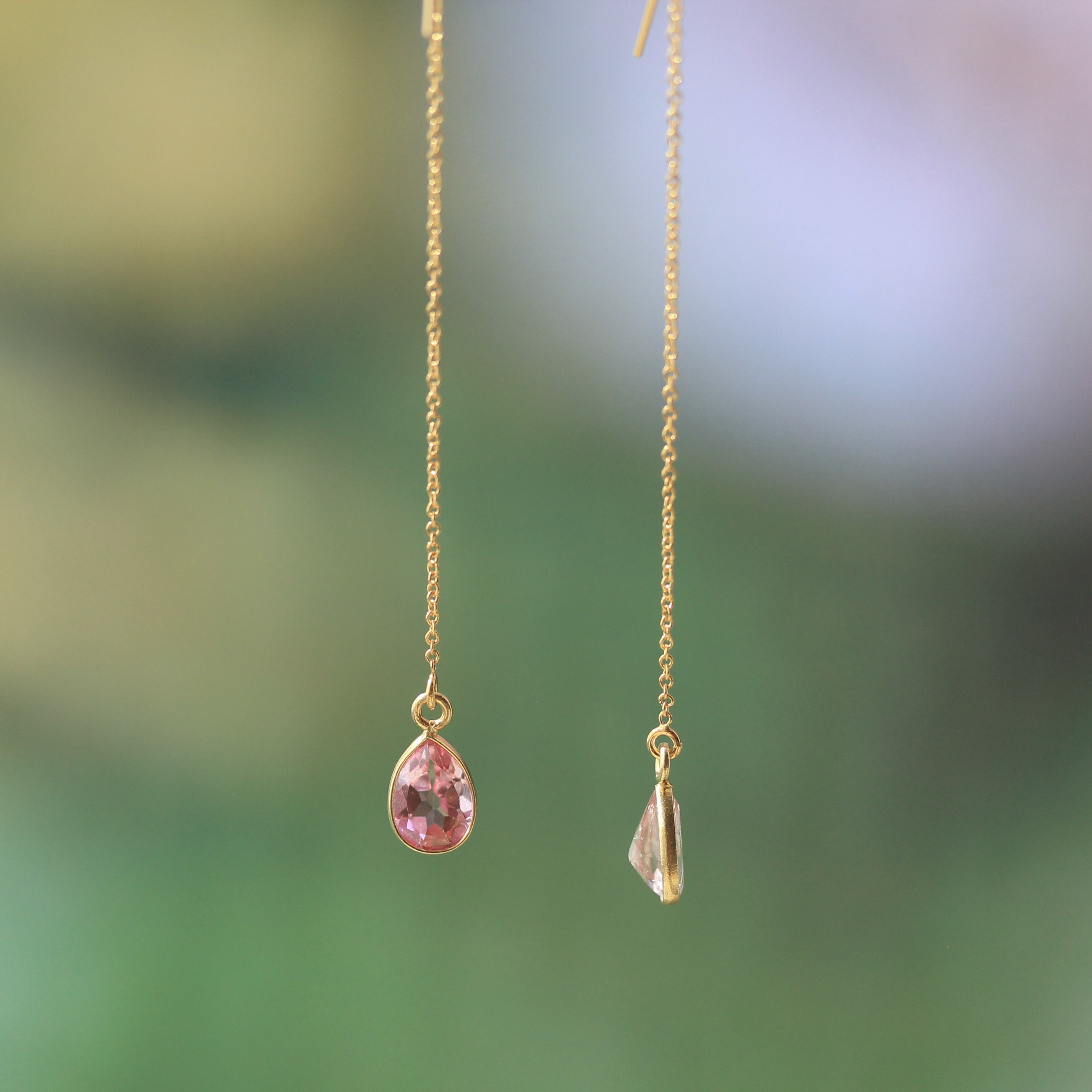 [trickle] ピンクトパーズ アメリカンチェーンピアス (ゴールド)