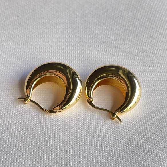 18k gold hoop pierce 金属アレルギー対応ジュエリー 18k ゴールドシンプルフープピアス 2枚目の画像