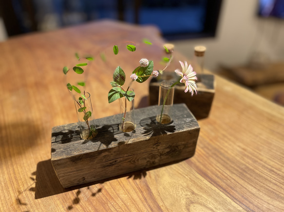 一輪挿し 古材 アンティーク 一輪挿し・花瓶・花器 古材アーティスト