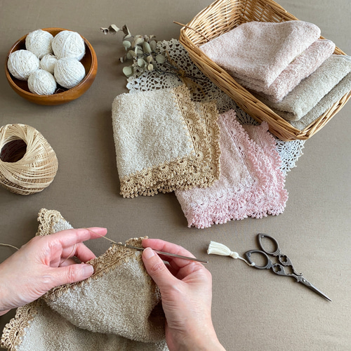 大切なお出かけに》手編み＊クロッシェレース♢タオルハンカチ