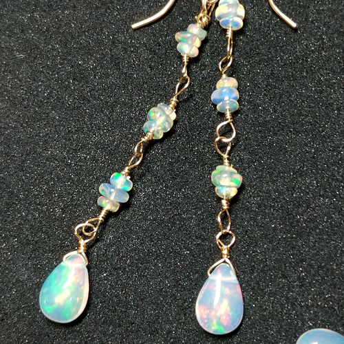 ぷるぷる プレシャス エチオピア オパール シャンデリア ピアス ぷるぷる プレシャス エチオピア オパール シャンデリア ピアス