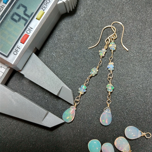 ☆最上級の遊色☆ 宝石質 エチオピア プレシャスオパール ロング14kgf