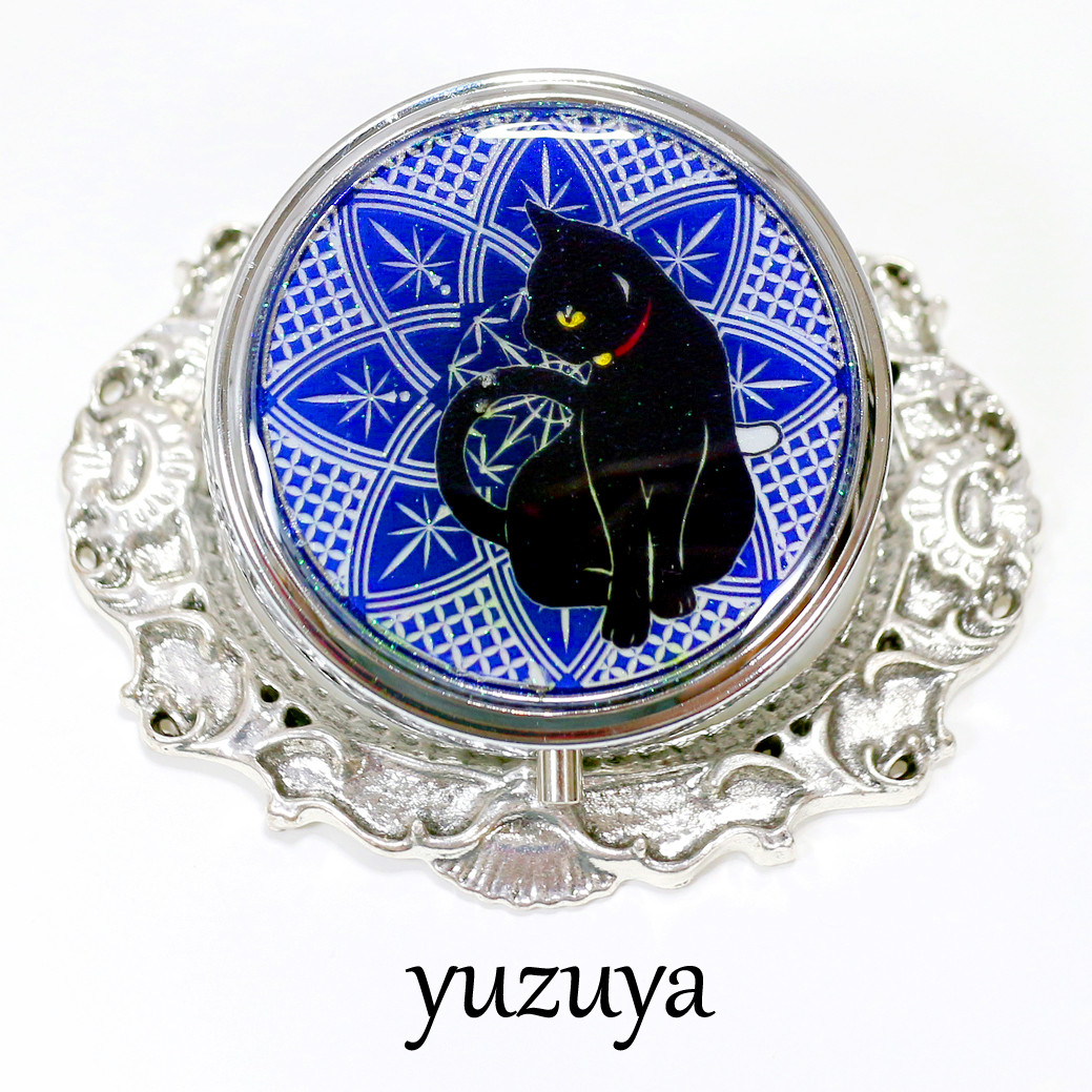 希少 CRUMMLES 猫のエナメルピルケース オンライン限定商品】 希少 CRUMMLES 猫のエナメルピルケース