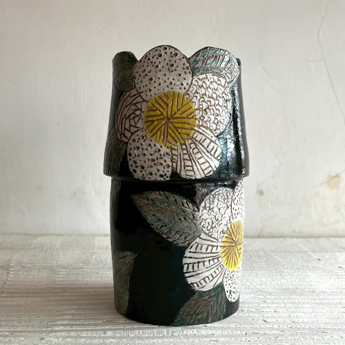 花。文様陶器花瓶（完売後の再製作）_陶器植木鉢 一輪挿し・花瓶・花器