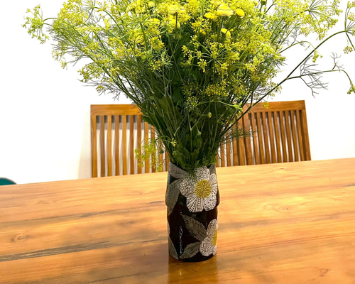 【新品・未使用】一輪生 陶器 花瓶 木箱付き（撮影時のみ開封） 新品・未使用】一輪生 陶器 花瓶 木箱付き（撮影時のみ開封）【公式WEB