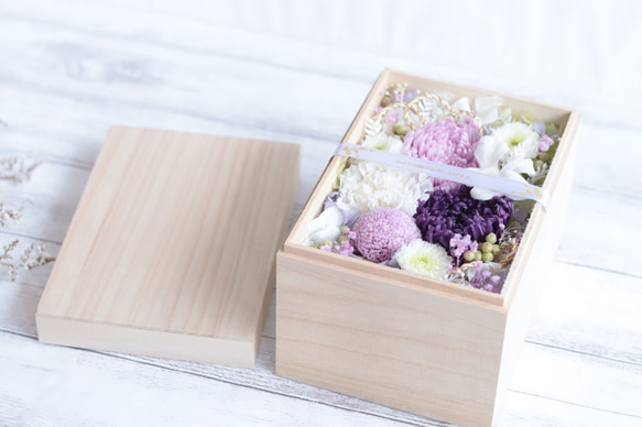 【大切な方に贈る仏花】名前印字リボンも可＊桐箱のフラワー紫緑BOX＊プリザーブドフラワー 8枚目の画像