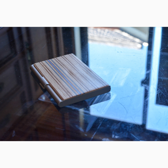 即納 職人手作り 木製 名刺入れ スケートボード SDGs 天然木 インテリア 木工 木製 家具 ビジネス LR2018 1枚目の画像