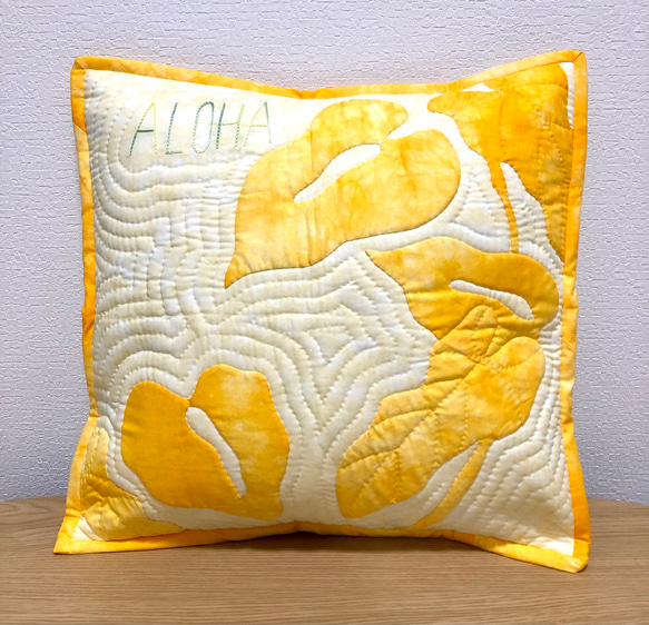 Hawaiianquilt Anthurium yellow クッションカバー 1枚目の画像