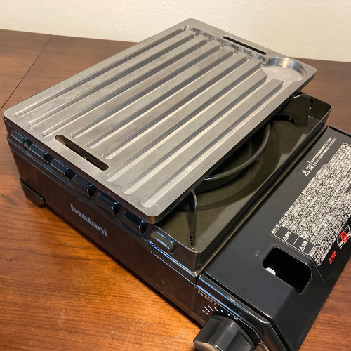 鉄板とリフター2本です炉ばた焼器 炙りや対応28×18cm 傾斜油溝 9mm鉄板 鉄板とリフター2本のみです 炉ばた焼器 炙りや対応 28×18cm 傾斜